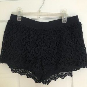 Lilly Pulitzer Navy Islet Shorts